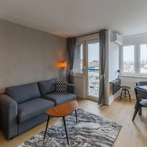  Apartment Elegant Tour As Gilly With Open Views And A Balcony In The Center Slovenia